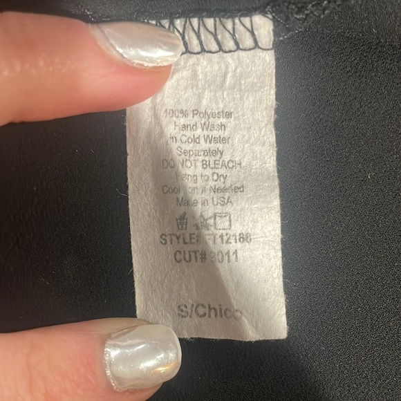 Jella couture, size small, flowy, black, blouse with connected necklace chain - Picture 7 of 7